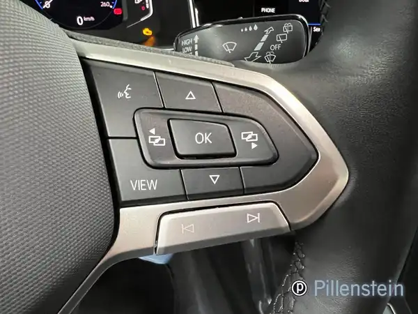 VW POLO (10/15)
