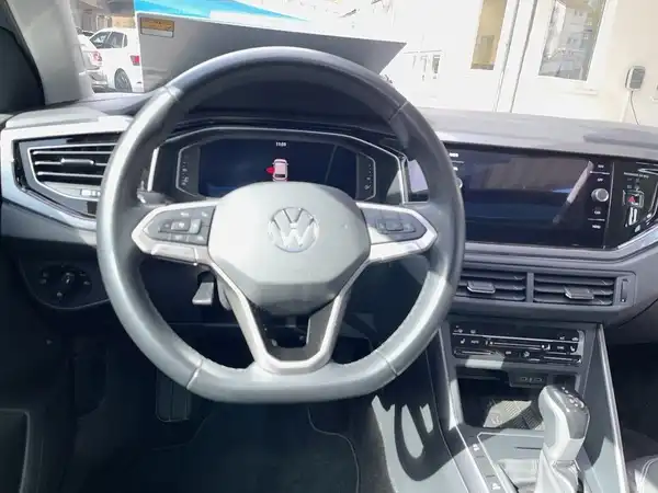 VW POLO (7/16)