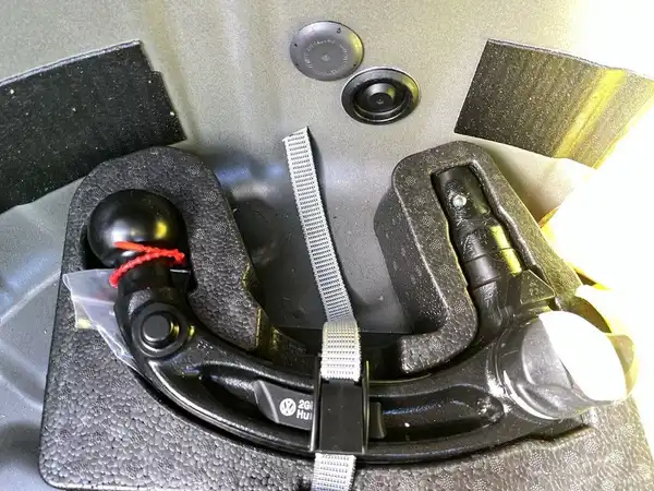 VW POLO (9/16)