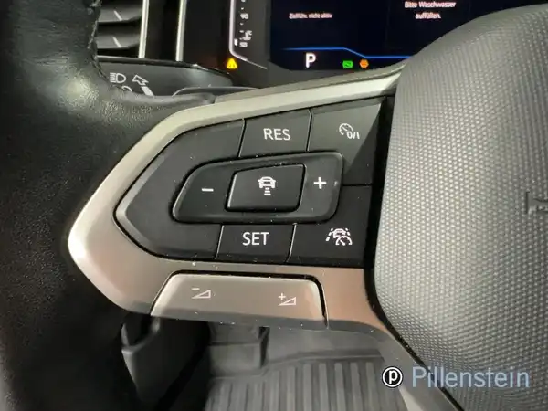 VW POLO (9/16)