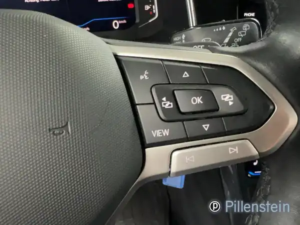 VW POLO (10/16)