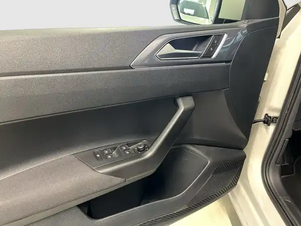 VW POLO (17/23)