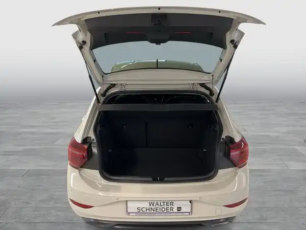 VW POLO (22/23)