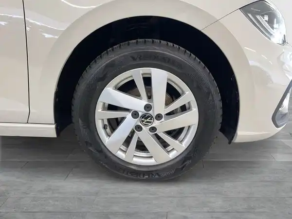 VW POLO (7/23)