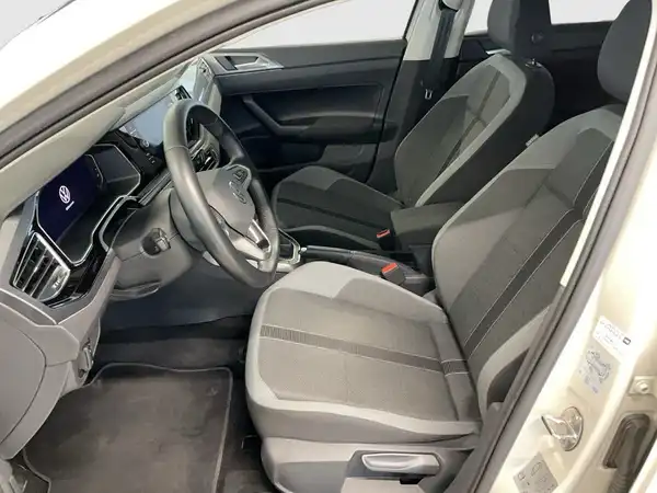 VW POLO (9/23)