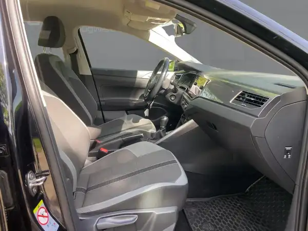 VW POLO (11/15)