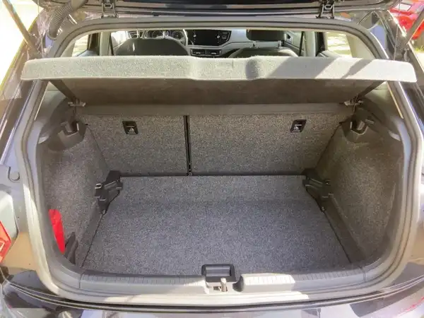 VW POLO (13/15)