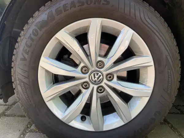 VW POLO (7/15)