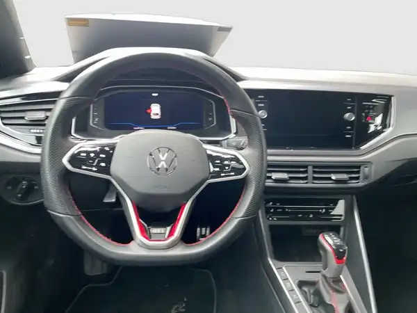 VW POLO GTI (8/17)