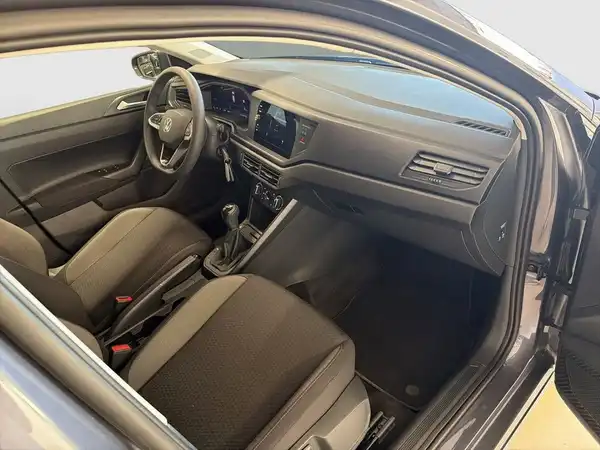 VW POLO (16/21)