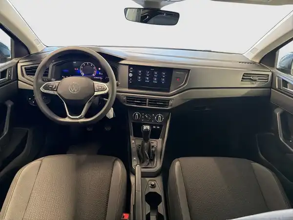 VW POLO (19/21)