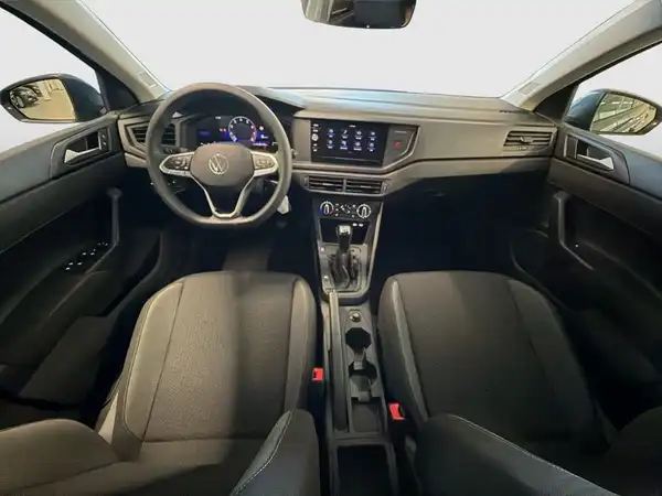 VW POLO (27/29)