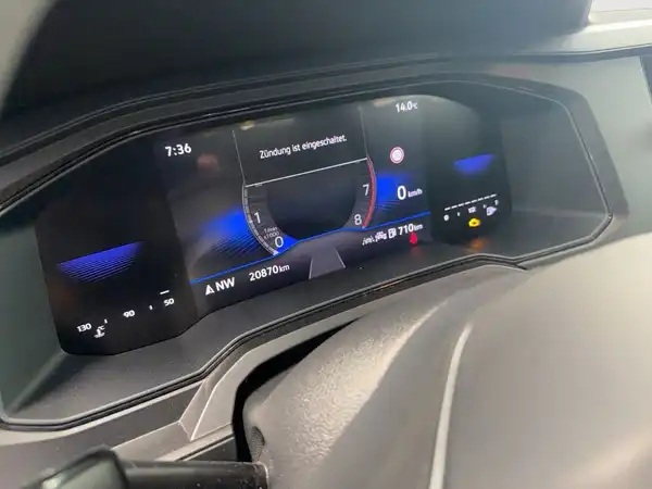 VW POLO (10/21)