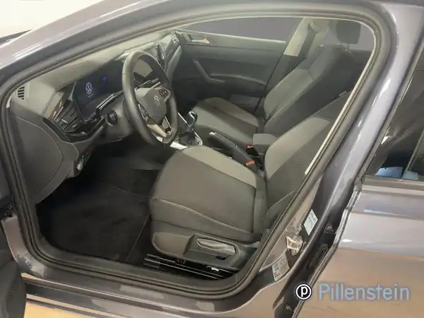 VW POLO (9/19)