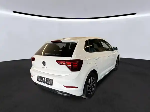 VW POLO (2/4)