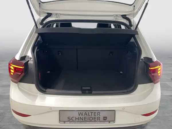 VW POLO (13/17)