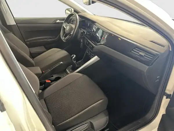 VW POLO (15/17)