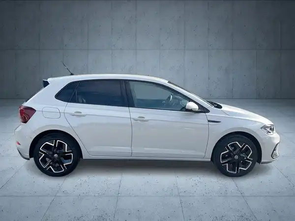 VW POLO (6/18)