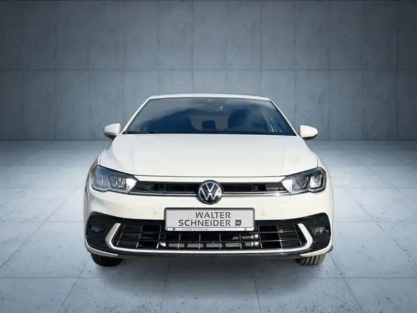 VW POLO (8/18)