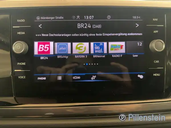 VW POLO (11/17)