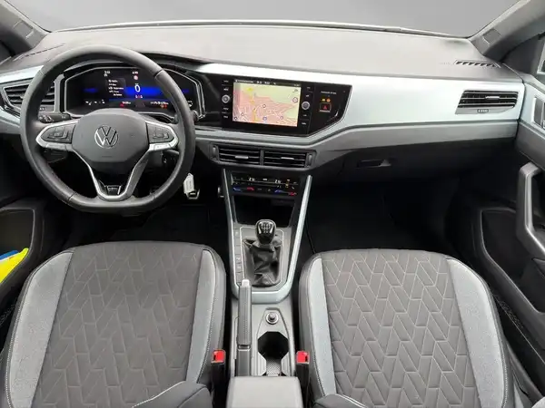 VW POLO (15/19)
