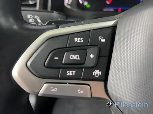 VW POLO (9/16)
