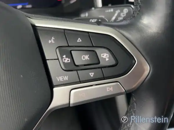 VW POLO (10/16)