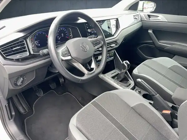 VW POLO (9/21)