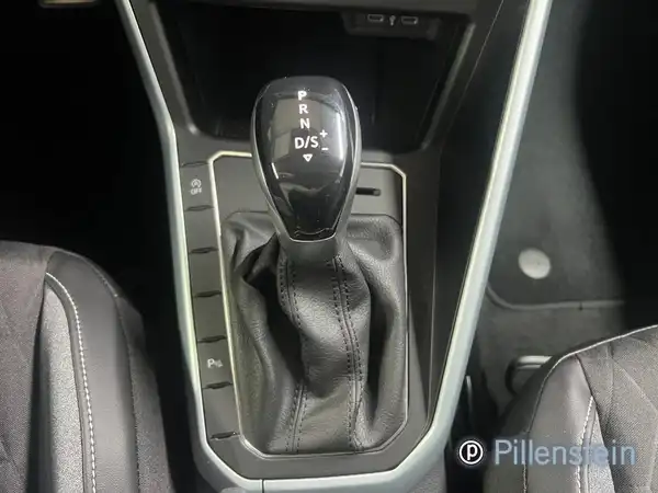 VW POLO (11/15)