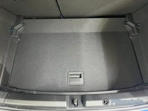 VW POLO (14/15)