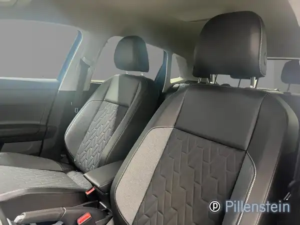 VW POLO (4/15)