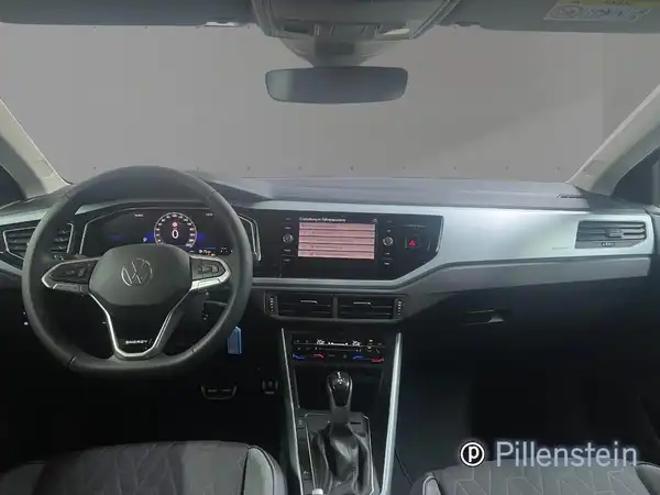 VW POLO (7/15)