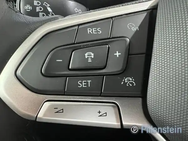VW POLO (8/15)