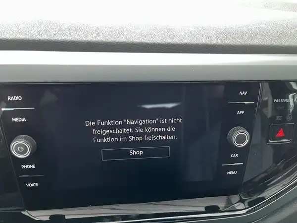 VW POLO (13/16)