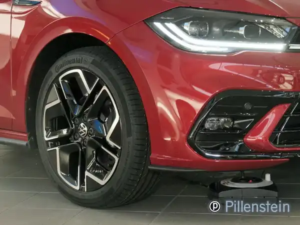 VW POLO (9/11)