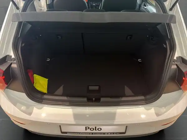VW POLO (15/16)