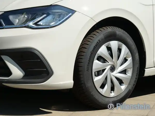 VW POLO (9/11)