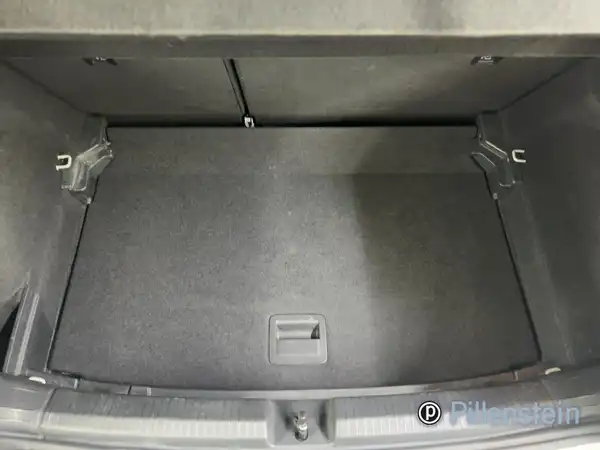 VW POLO (15/17)