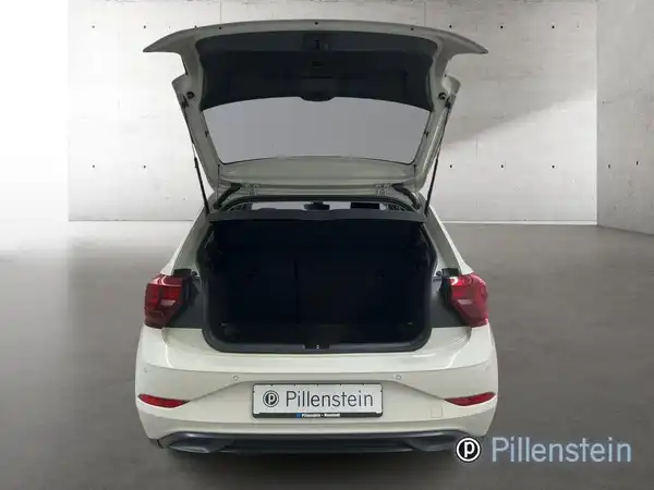 VW POLO (16/17)