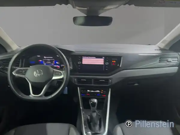 VW POLO (8/17)
