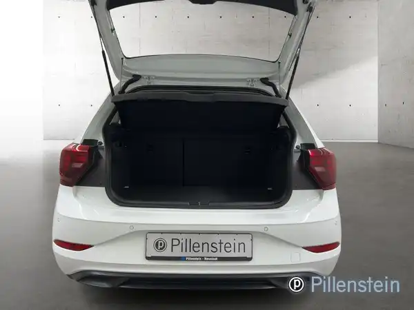 VW POLO (16/17)