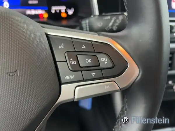 VW POLO (10/17)