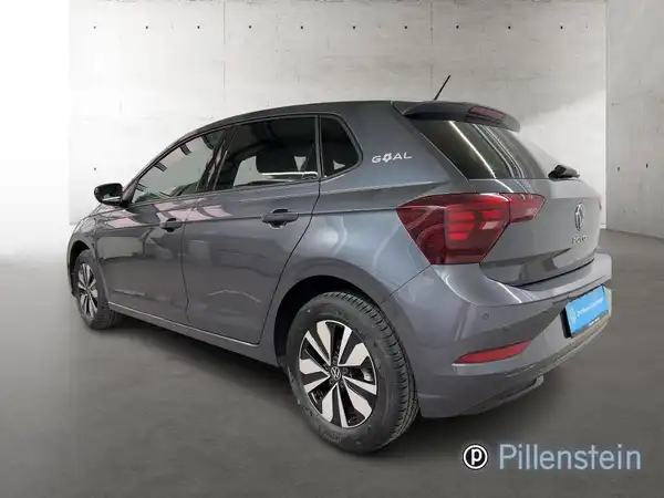 VW POLO (3/10)