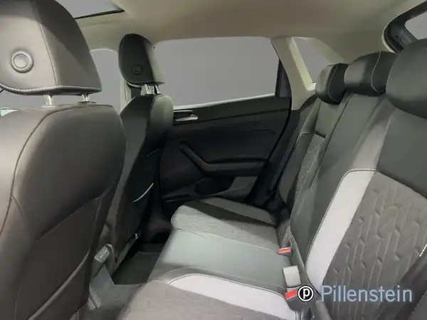 VW POLO (15/16)