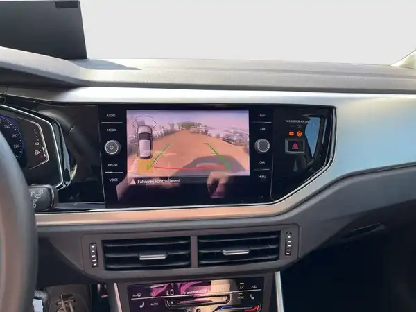 VW POLO (16/21)