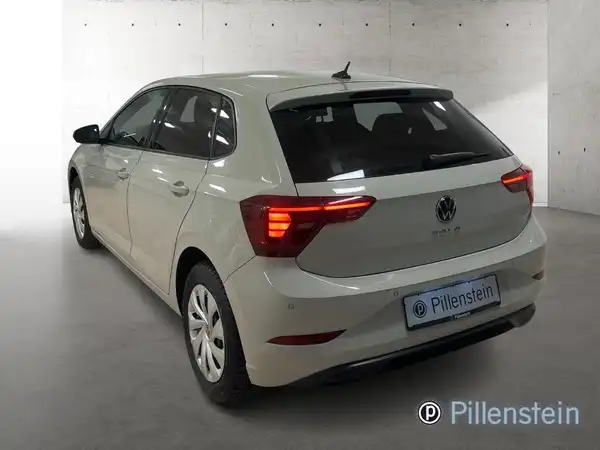 VW POLO (3/6)