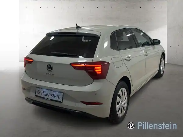 VW POLO (4/6)