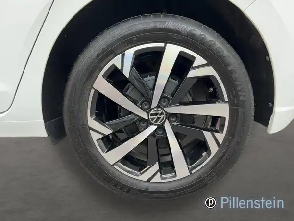 VW POLO (4/15)