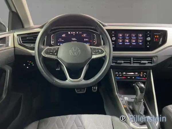 VW POLO (7/15)