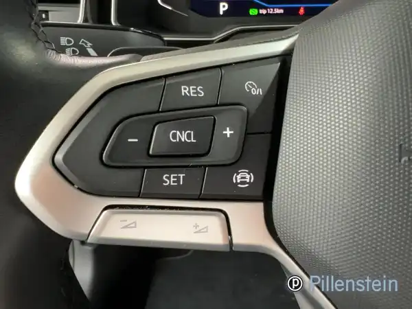 VW POLO (9/15)